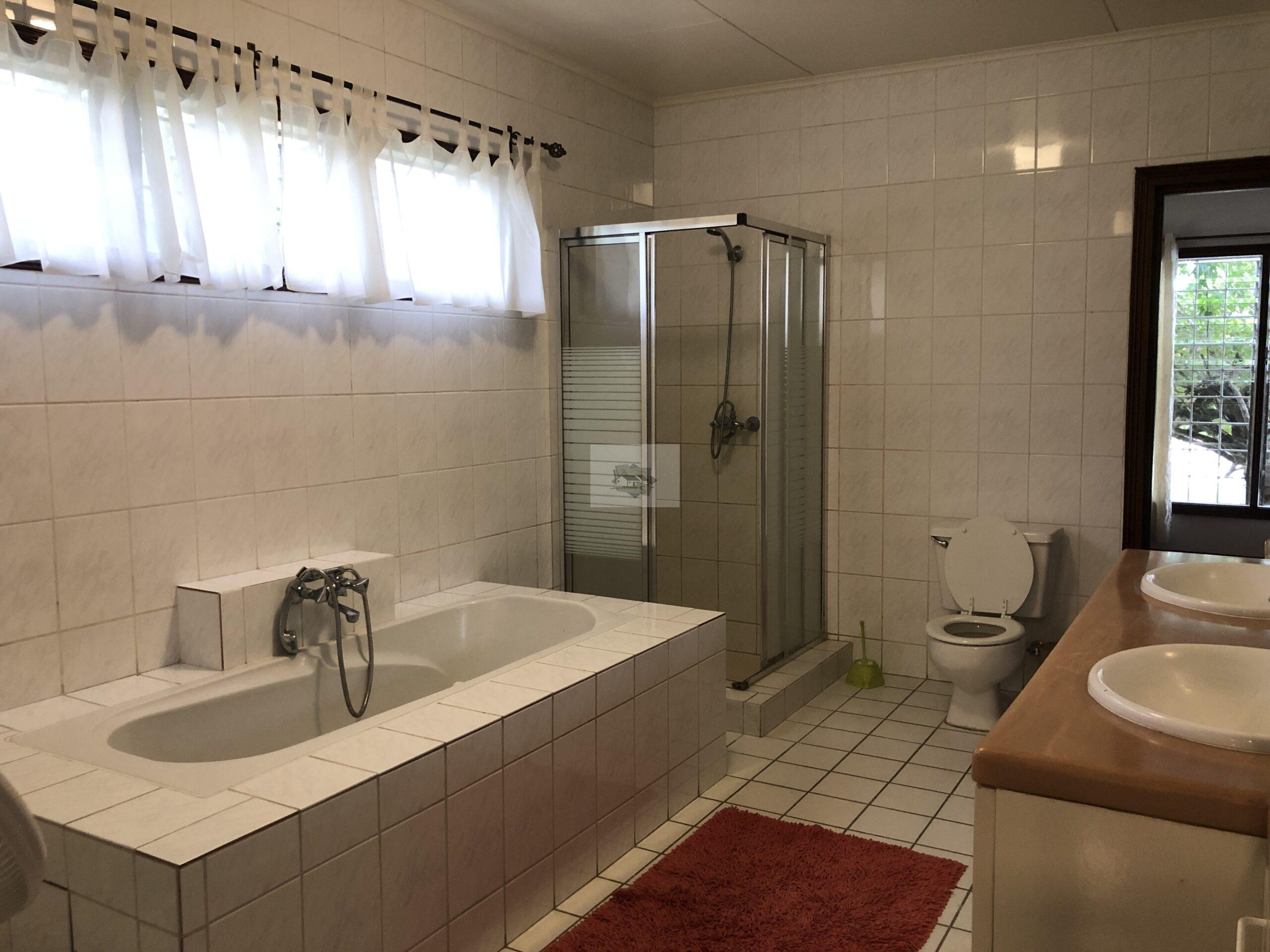 Prachtige gelijkvloerse stenen woning
