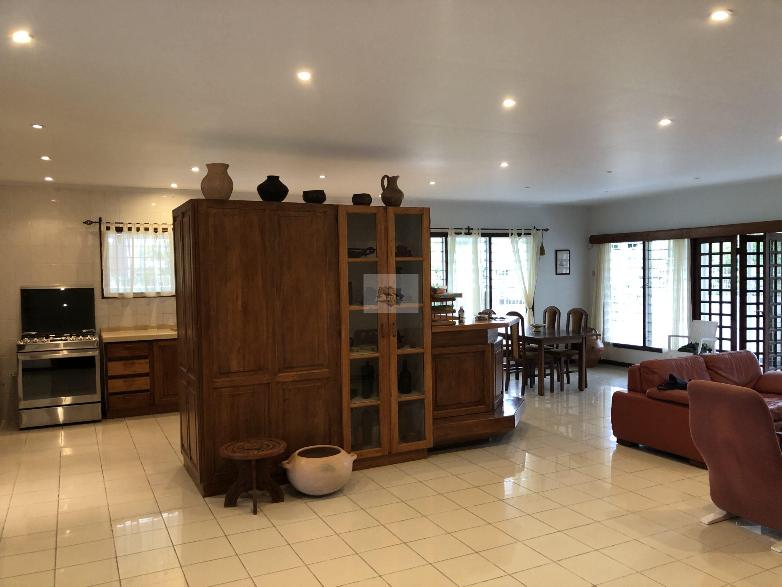 Prachtige gelijkvloerse stenen woning
