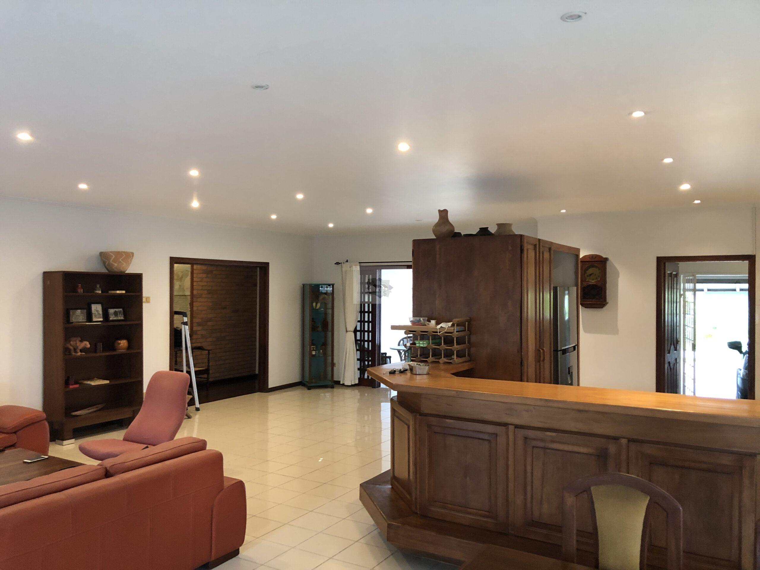 Prachtige gelijkvloerse stenen woning