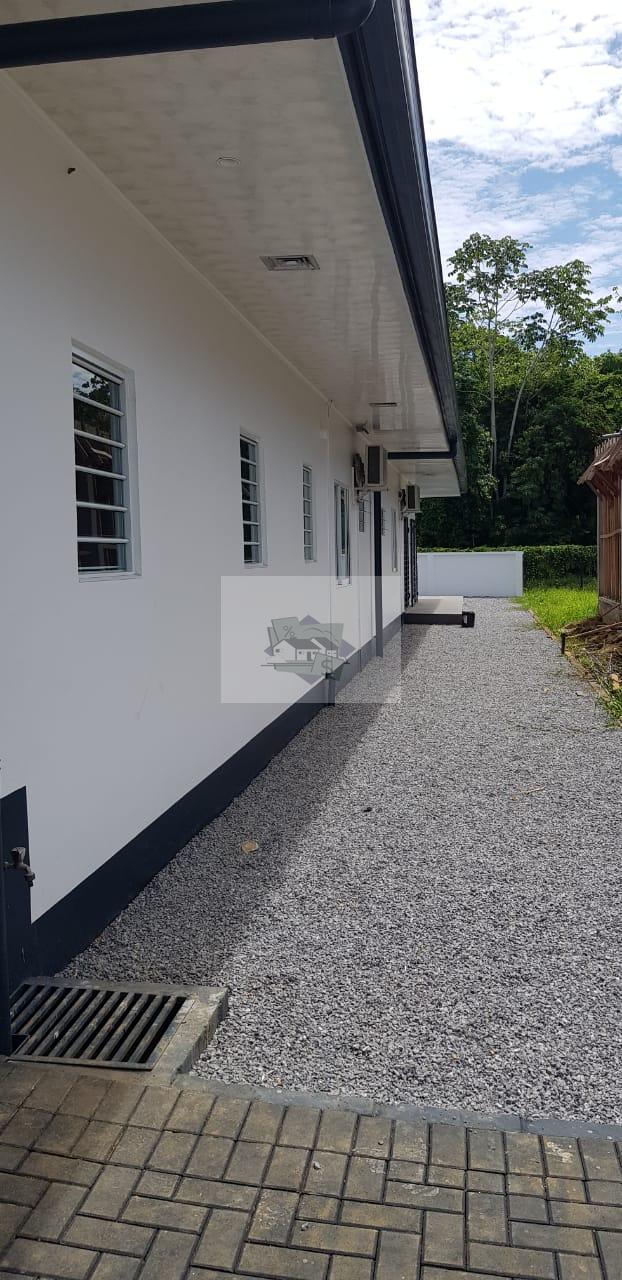 Vakantie woning met zwembad te huur
