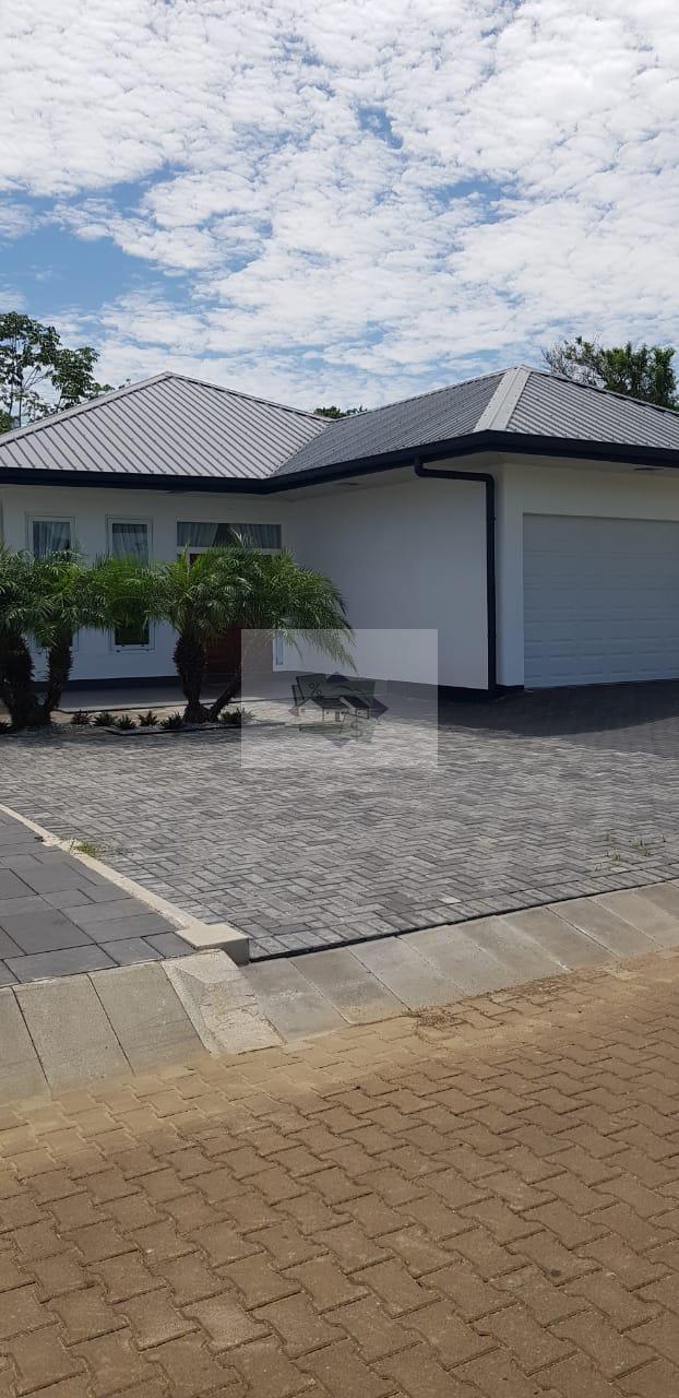 Vakantie woning met zwembad te huur