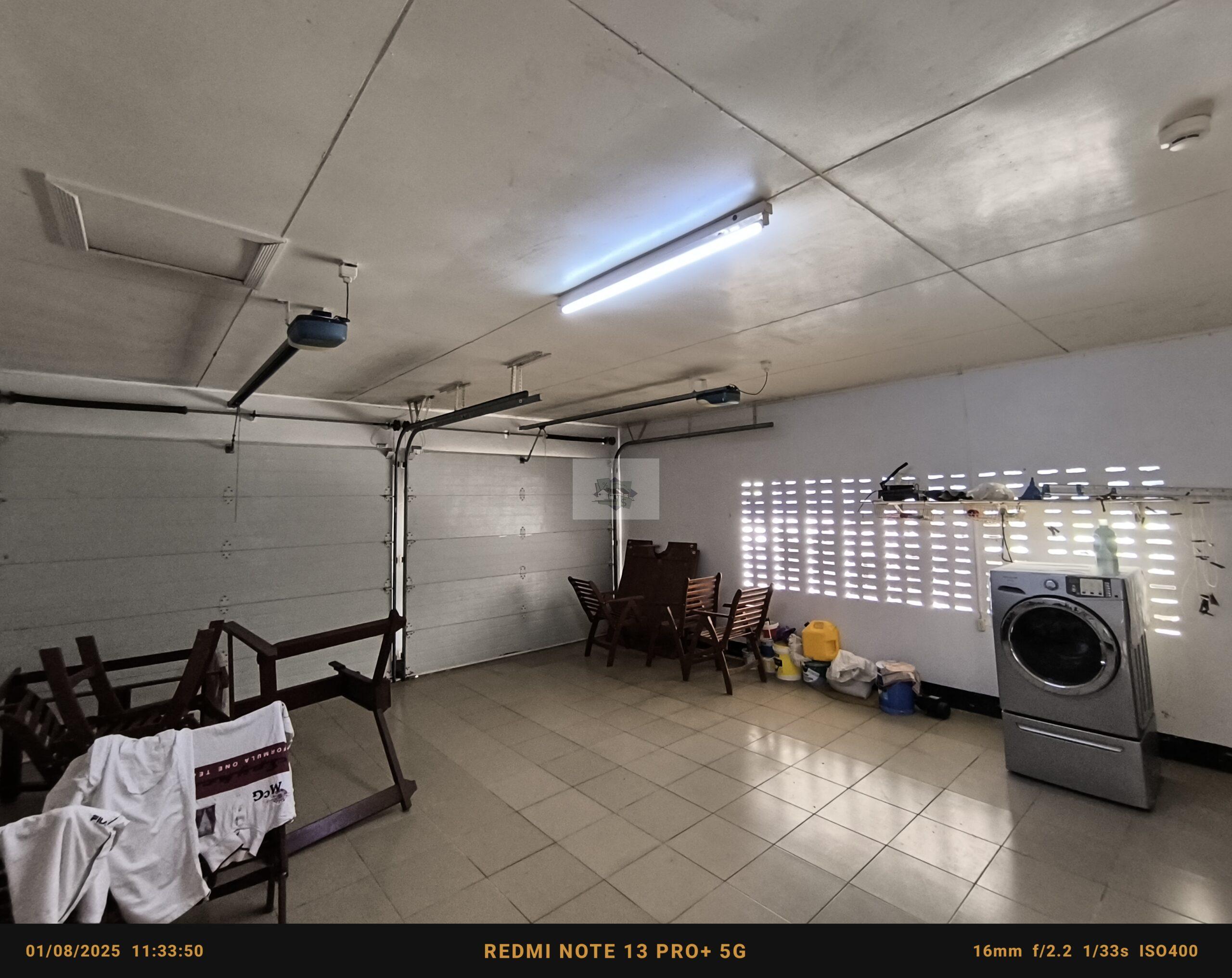 Ruime villa met groot perceel te koop in Jakin project te highway.